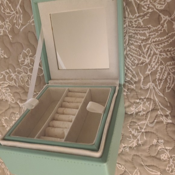 Jewelry Travel Holder - Picture 4 of 7